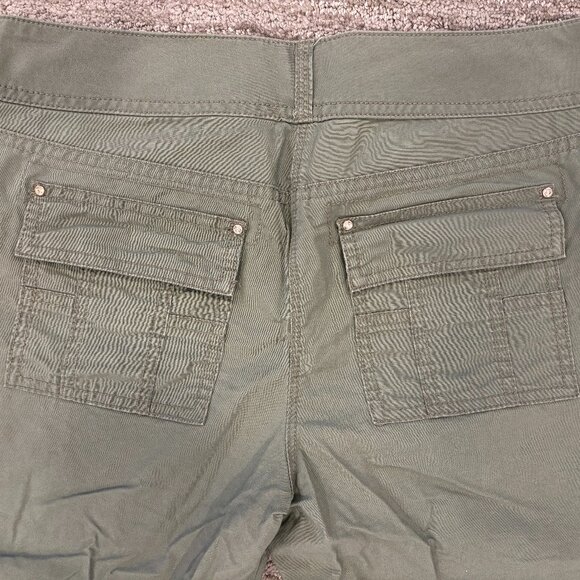 Green Capri Pants - Rhinestones - Gold Zippers - Size 4 White House Black Market - Picture 3 of 5